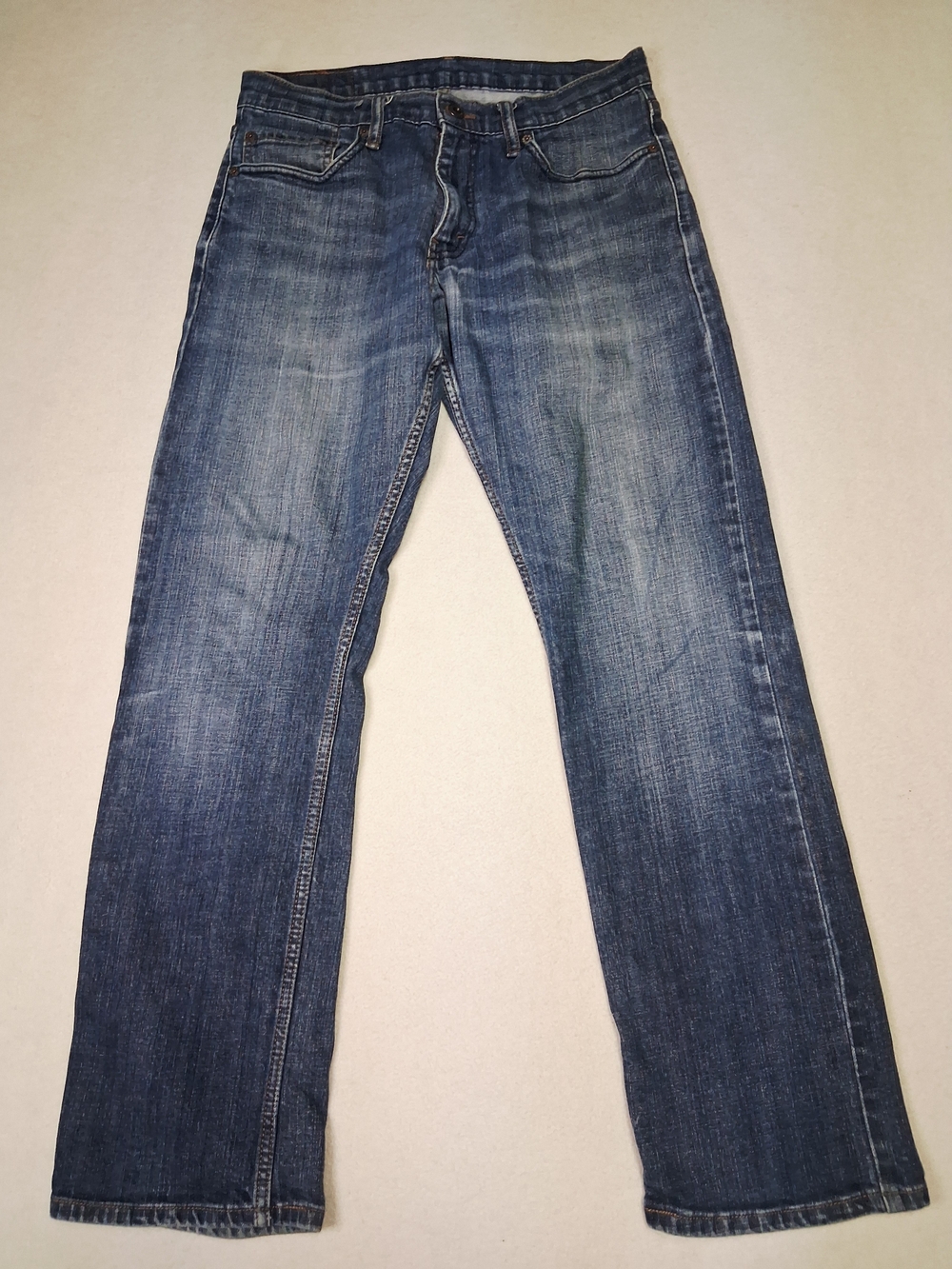 Levi's Men's Straight Jeans in Classic Blue Wash